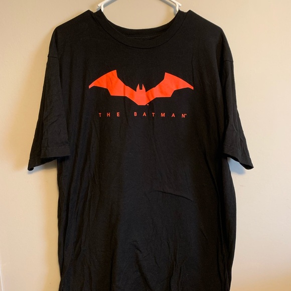 The Batman Black T-Shirt with Red Logo - Picture 1 of 3